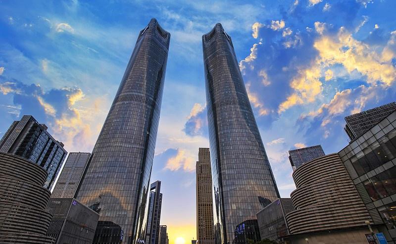 【赣鄱大地的精神内核】“自信、发奋、齐心”是南昌的城市精神密码。从红色精神的传承