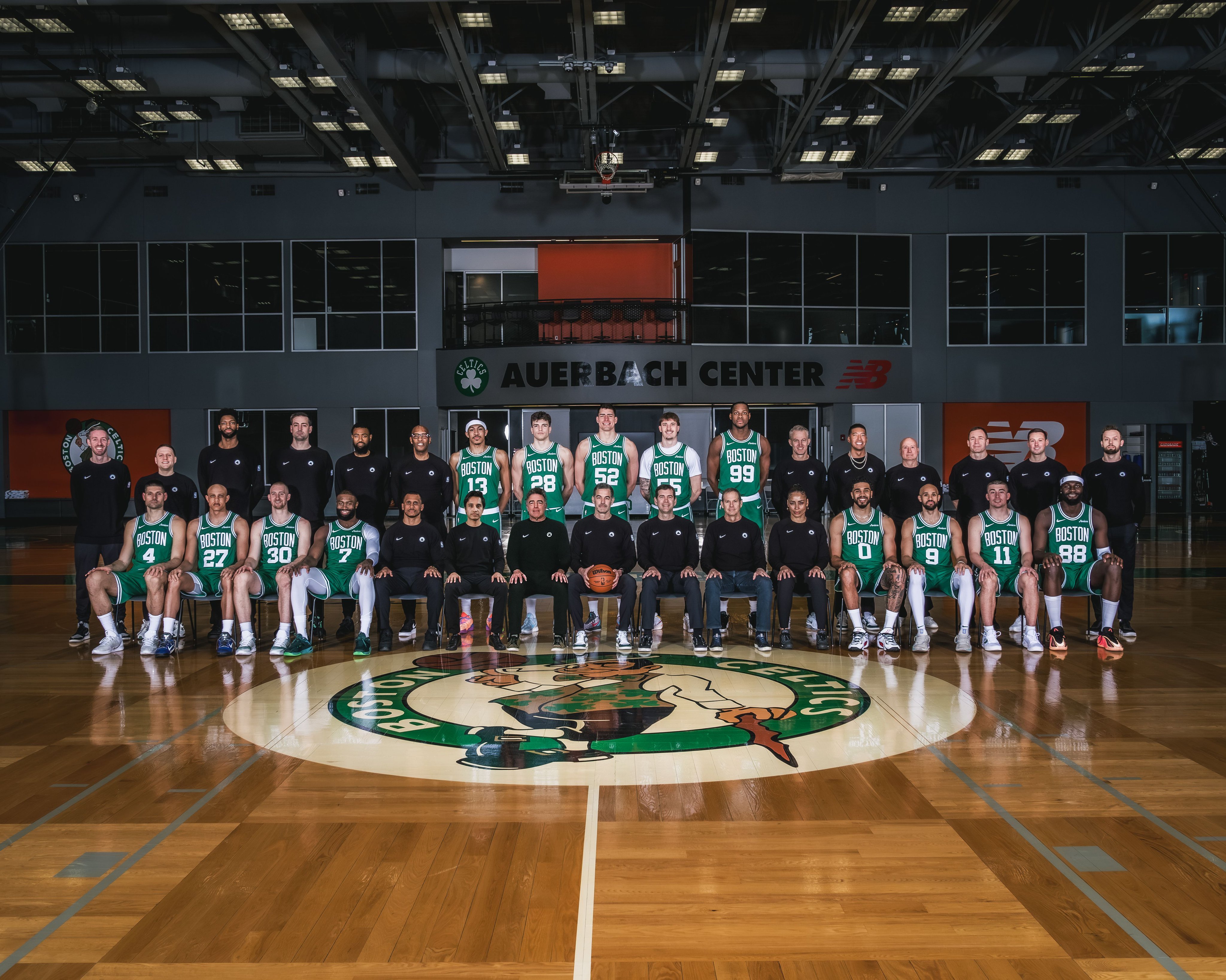 2025-2026赛季凯尔特人全家福☘️ 