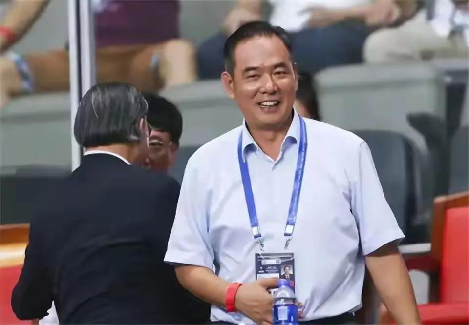 吴敬平教练激动发文，蔡振华获首届功勋奖，乒乓界的功勋实至名归

吴敬平教练在社交