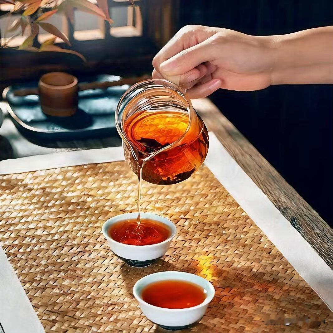 《茶道淬心·七律体》
沸水腾烟漫碧瓯，茶浮茶沉意自悠。
浮生岂惧千般淬，至味方知