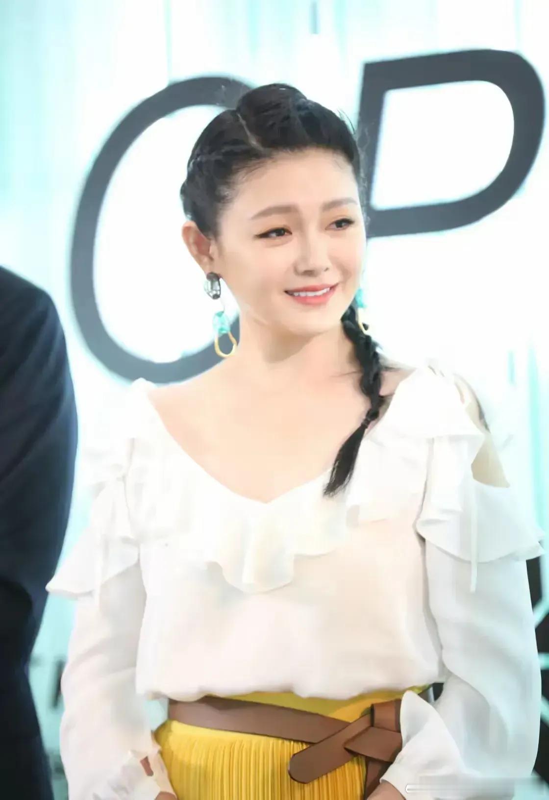 大S只是向汪小菲要钱，但大S是没有去触及其它的，关于张兰的所有一切，一起生活那么