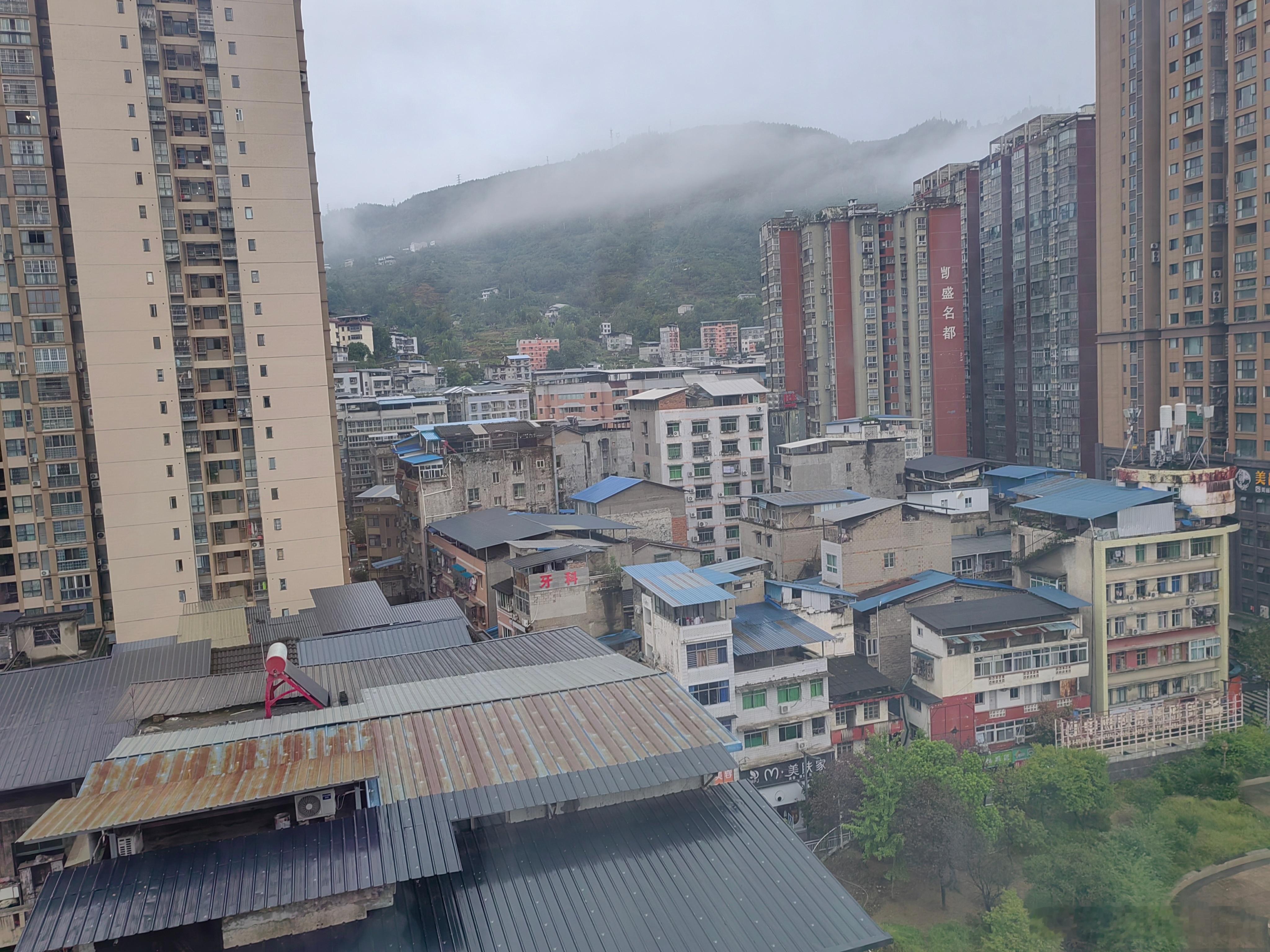酒店清晨，窗外的风景。. ​​​