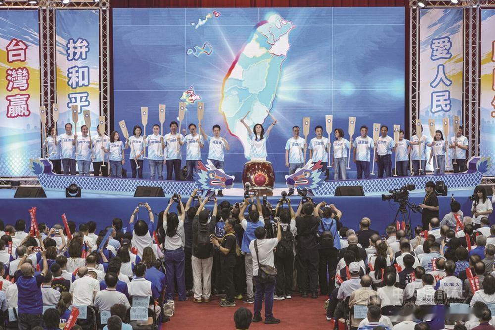 在2026年7月25日这场中国国民党第22届第二次全代会正式开幕之前，整个台湾地