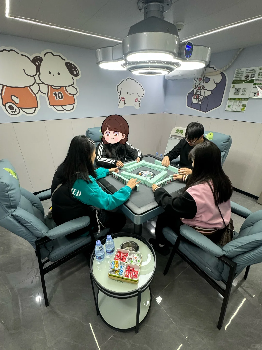 武汉不愧是大都市啊，头一回见这样的棋牌室