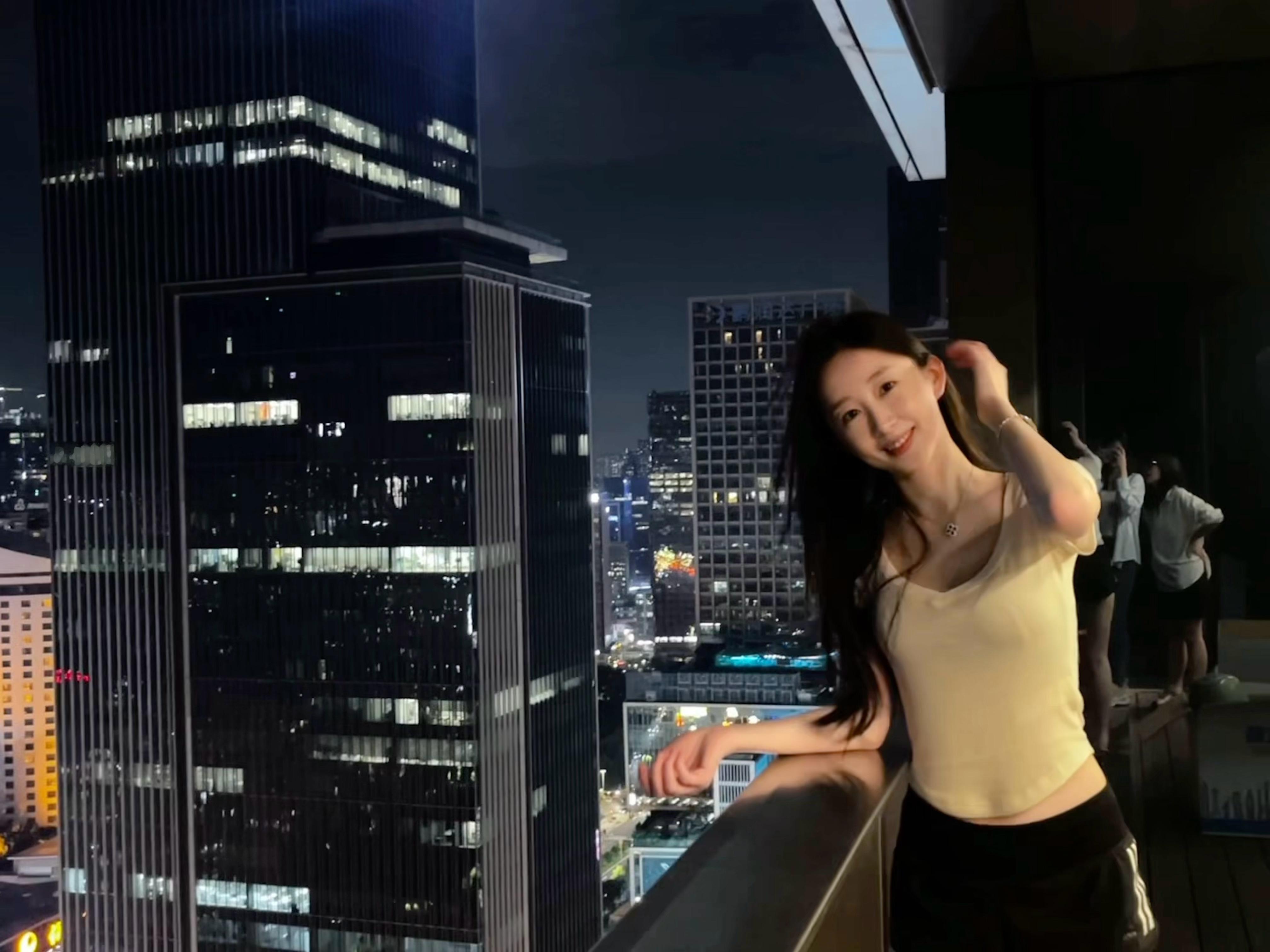 之前把我向下拉的东西，现在是让我向上走的根基 ​​​