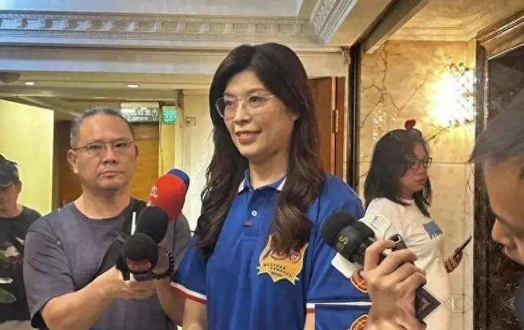 钢丝上的博弈：郑丽文访美，一场难攒政治资本的冒险之行
 
2026年4月，国民党