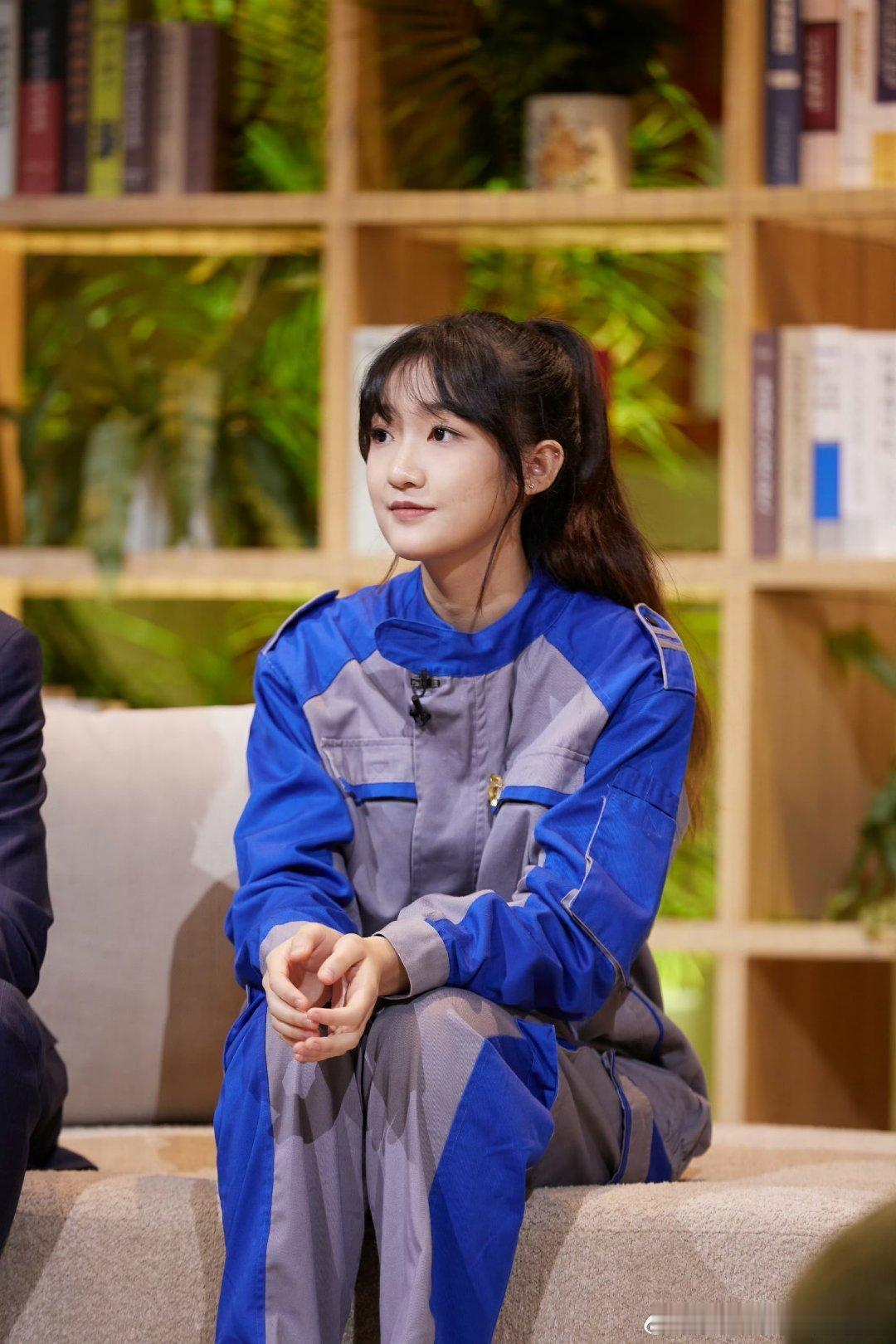 00后女生打破工科就业性别壁垒  又在00后小姑娘身上看到了女性力量，20岁的谷