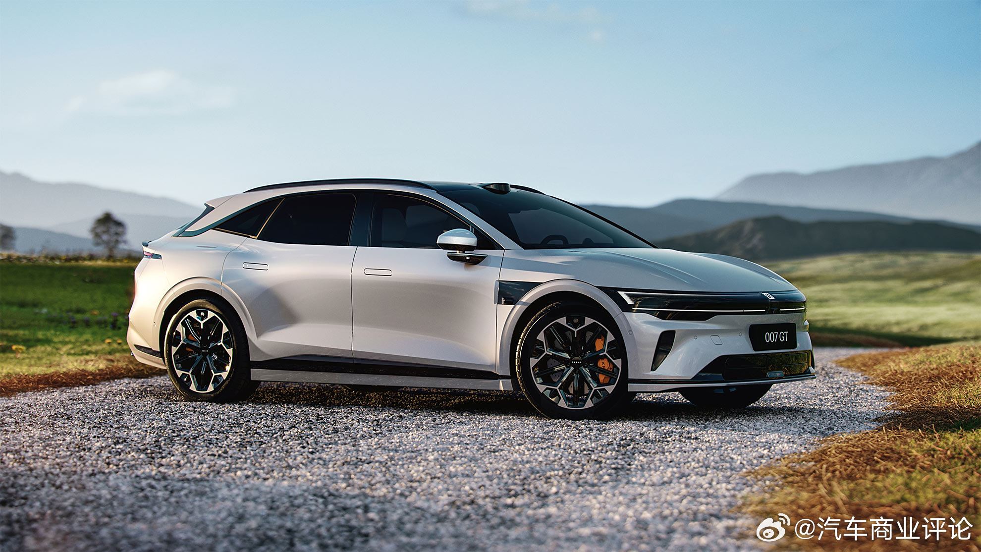 焕新极氪007GT预计上调5000-8000元 受上游原材料及核心芯片价格上涨影