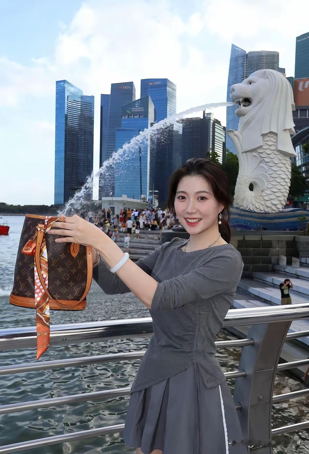 狮城不漂亮的女生为什么也爱打扮 你喜欢读书么