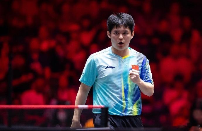 国乒三将晋级男单八强 WTT新加坡大满贯男单八强出炉，分别是：王楚钦vs张禹珍、