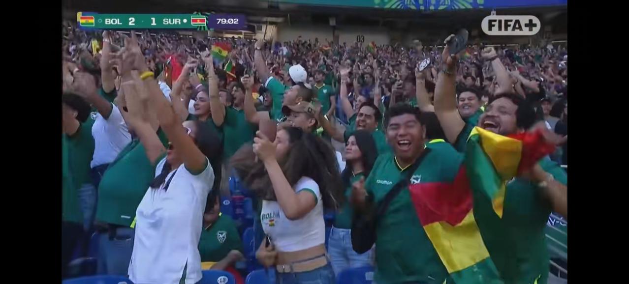 早上看世界杯的感觉还是非常不错的！一大早起来看世界杯洲际附加赛半决赛，玻利维亚对