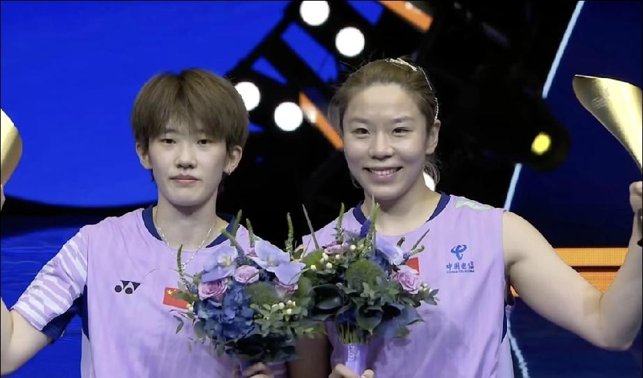 从四连败到冠军！
贾一凡/张殊贤上演完美复仇🏸
 
今天的中国羽毛球大师赛女双