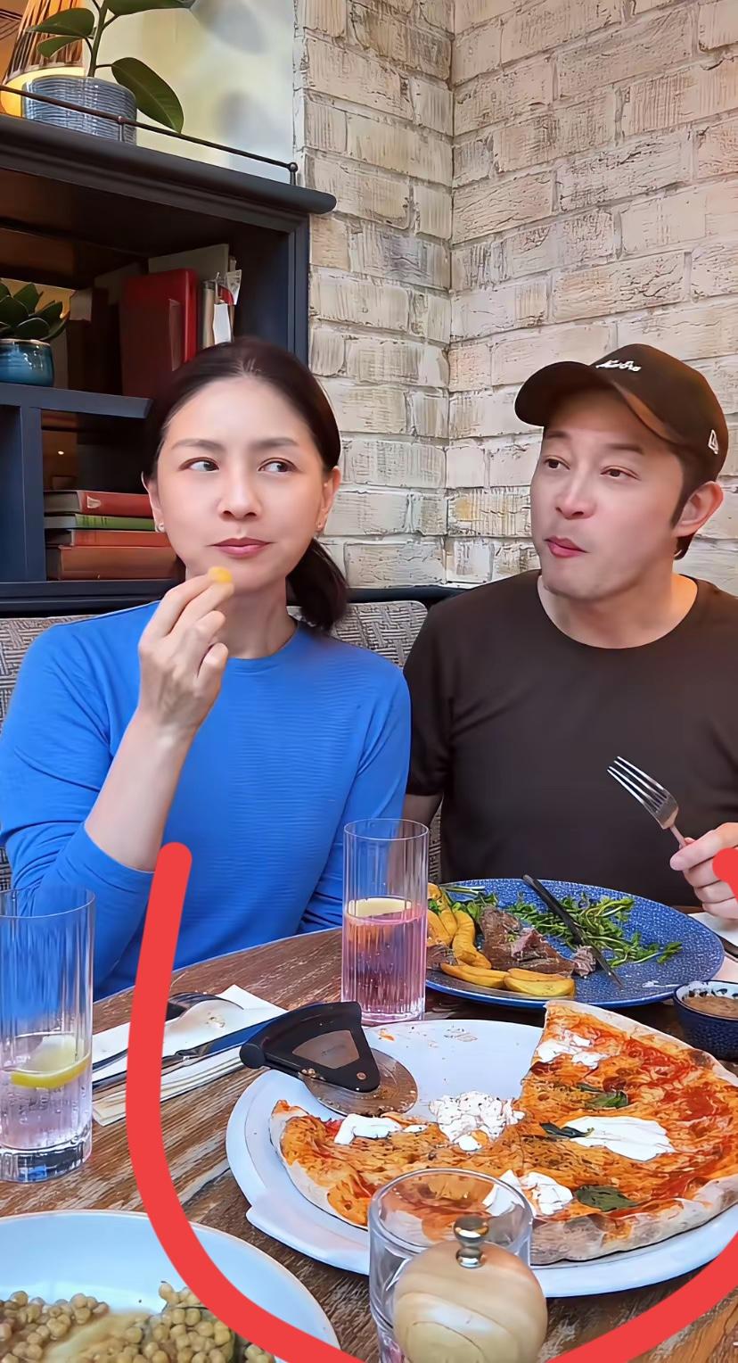 沙溢夫妇吃的是什么？吃的非常香，还用叉子