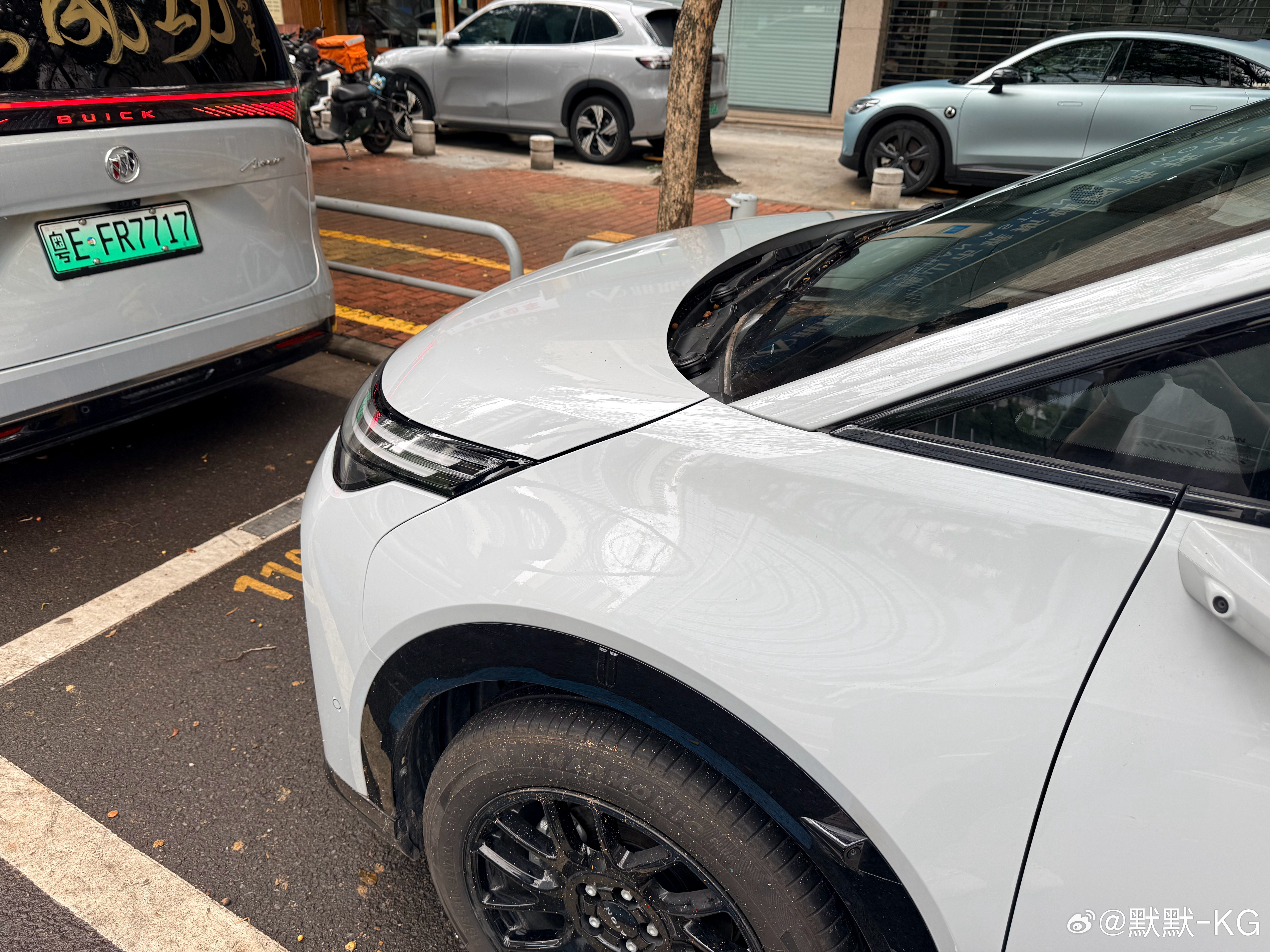 这个角度还有点宝宝巴士的感觉 