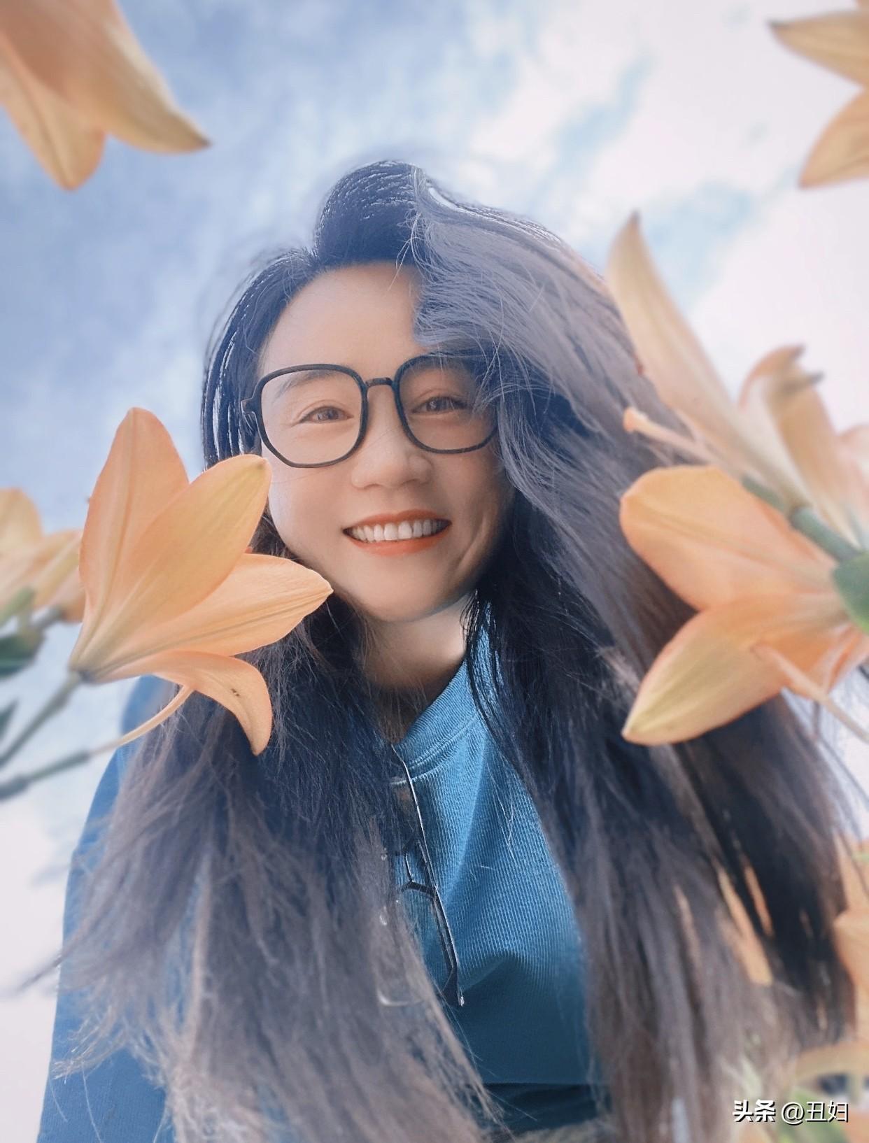 你会被女性温柔眼神打动吗容易拉近彼此的距离，增进亲近感。