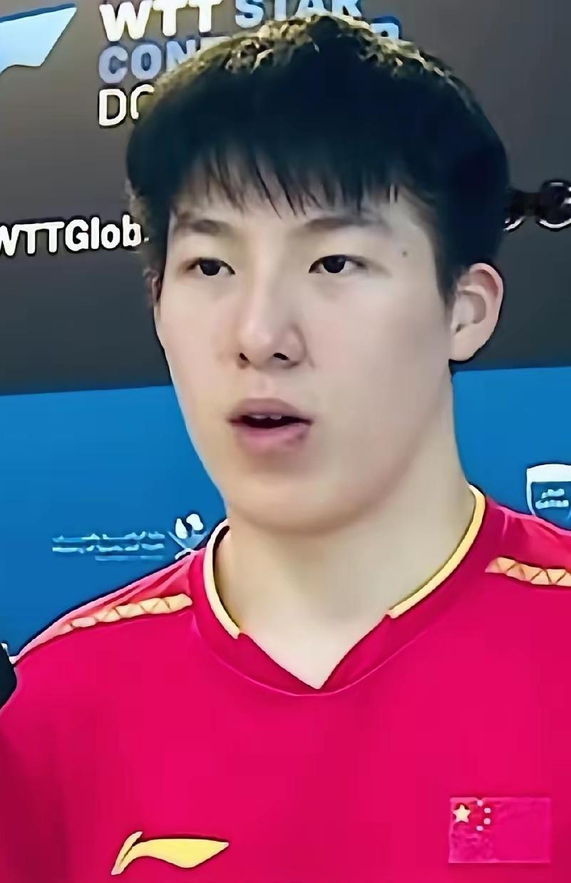 多哈半决赛之夜，
温瑞博对阵雨果，
全家从起初的捏把汗，
到五局鏖战里逆风翻盘，