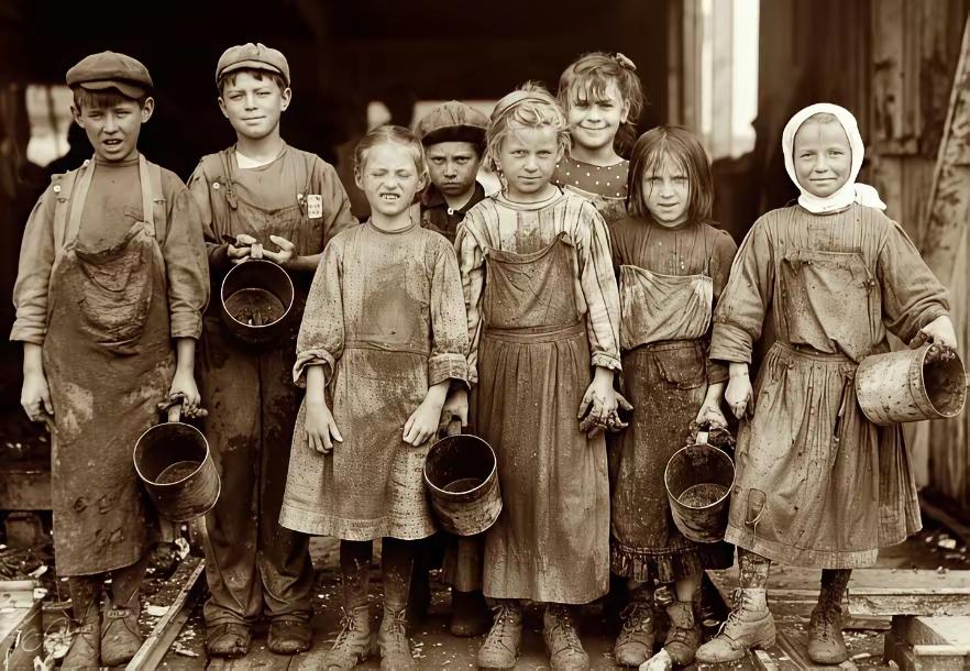 世间一切进步和好事，都是有代价的。一代人打了三代人的战，一代人吃了三代人的苦，原