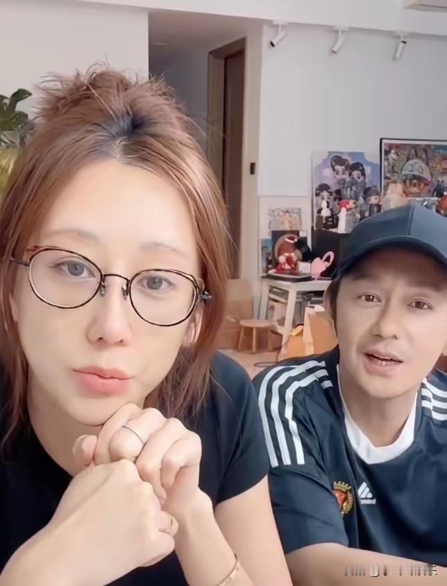 蒋丽莎这次直播当场翻脸，

真不是她小题大做，

导火索就是
陈浩民随口一句你有