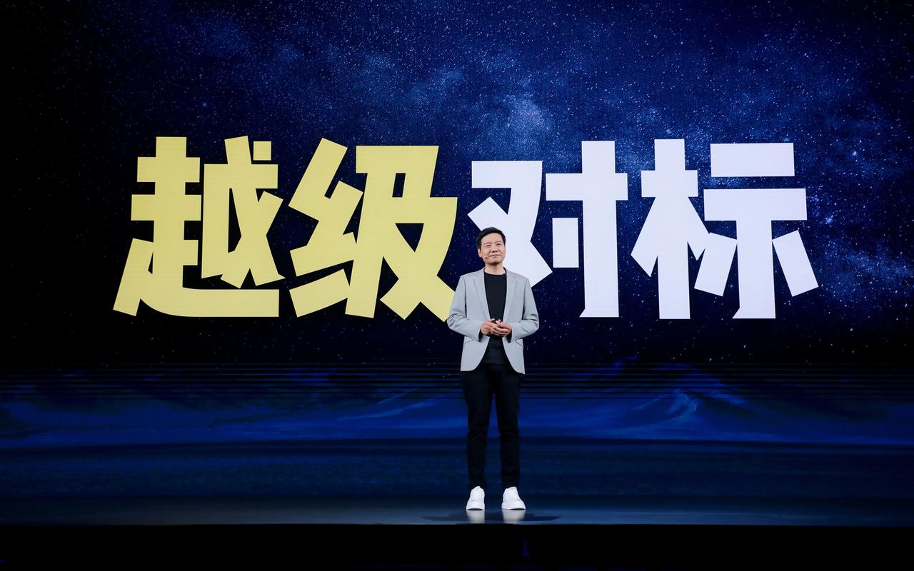 小米14就是来挑战行业底线，一台三千多起的手机，干了五六千的活。

雷军诚不欺我