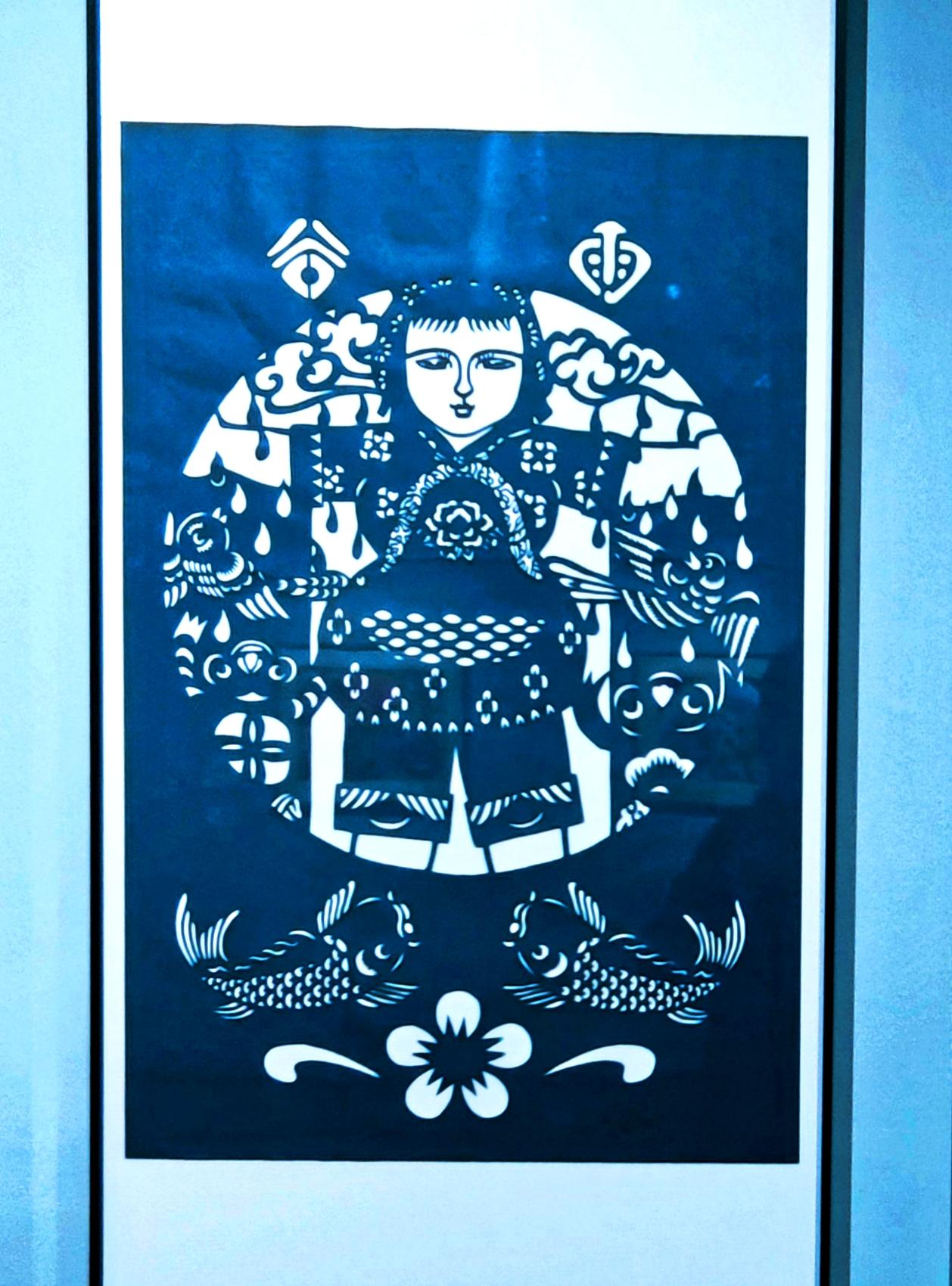 满族民间剪纸《谷雨》
   今天是农历二十四节气之″谷雨″。谷雨是春的收尾、夏的