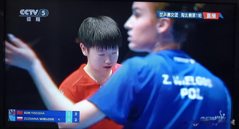 波兰教练脸上的笑意，是怎么在20分钟内消失的？伦敦世乒赛，孙颖莎直接上了个教学局