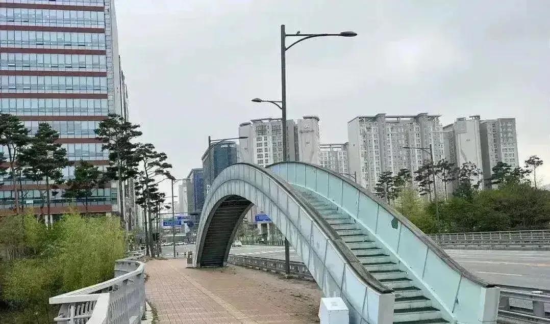 路过，忍不住为这个流畅自然的设计点赞👍