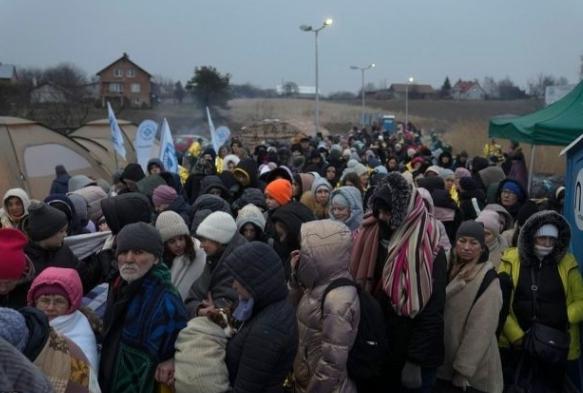 乌克兰难民的好日子走到头了，德国总理和泽连斯基碰面后，直言要出手帮忙把滞留在德国