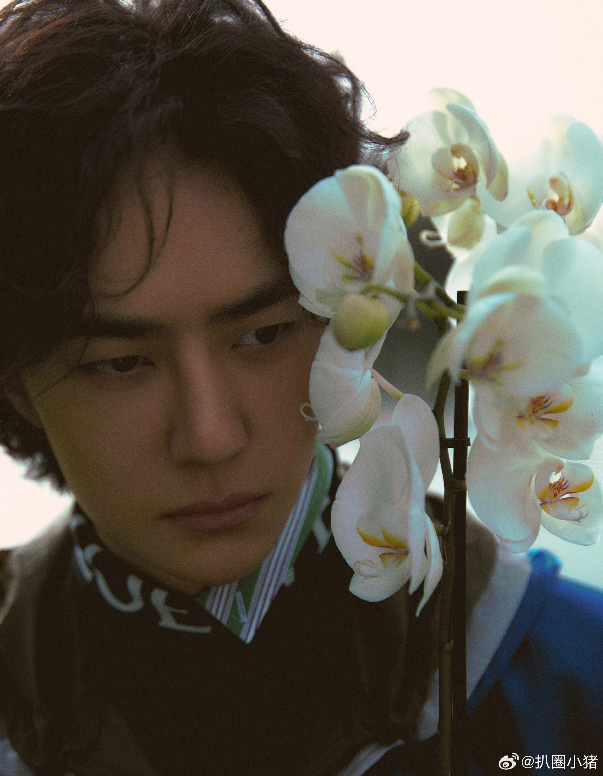 王一博巴黎时装周出图～燥候博帝闪耀巴黎