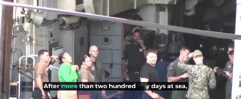 【🇺🇸 近5000名美国水手和海军陆战队员在海上度过了250天后终于踏上陆地
