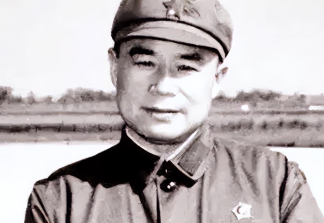 1943年，王近山随手消灭100多名日军，但在清点战利品时，战士却疑惑道：枪呢？