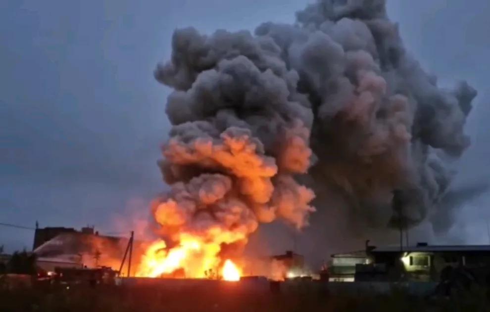 半岛电视台报道，当地时间14日，以色列国防部宣布，当天以军共出动4架战斗机，对位