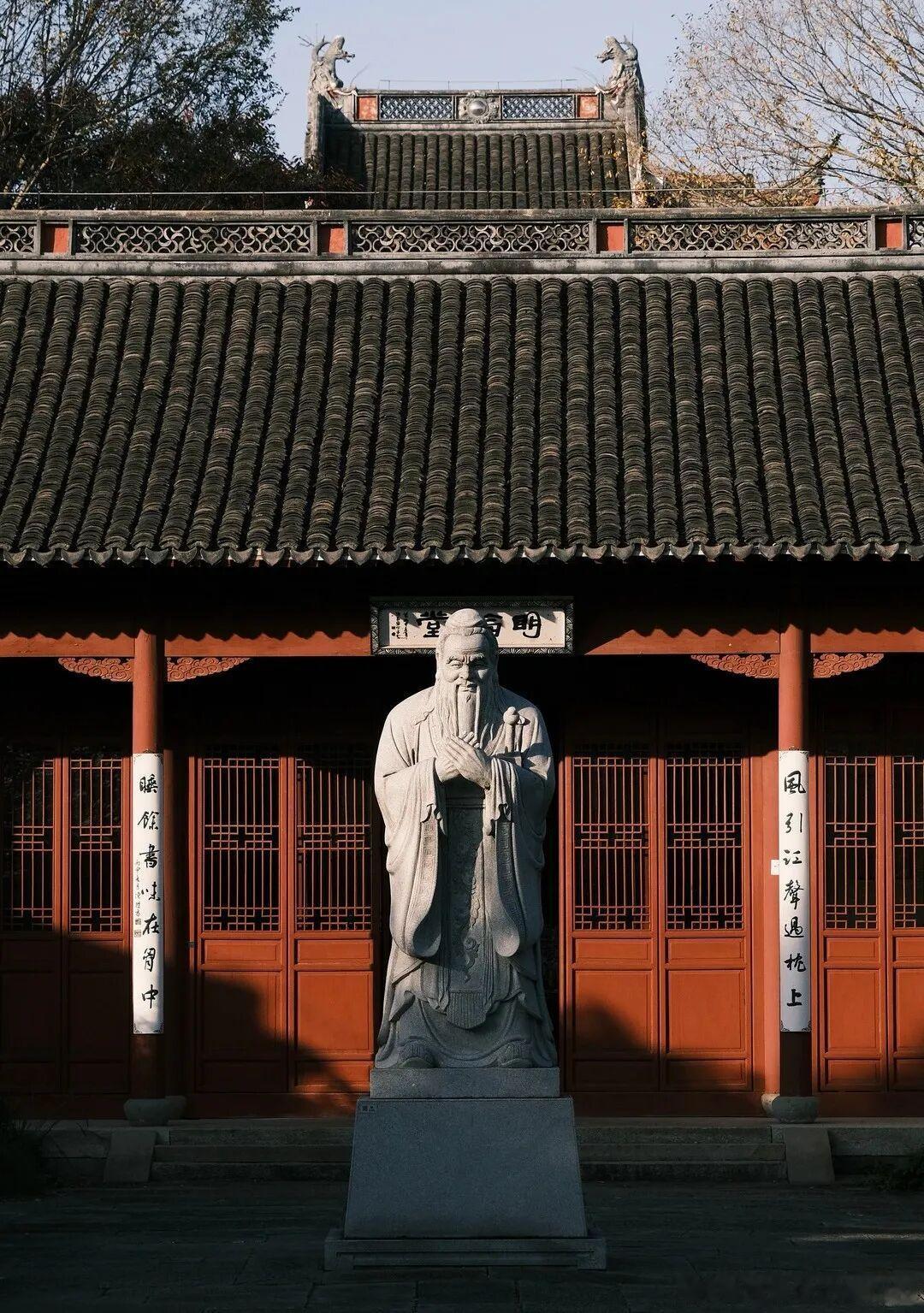 全城祝福上线！今天一起为浙江 31.2 万高考生加油💪 这片文脉深厚的土地，处