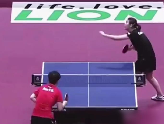 别以为世界第一就稳了。孙颖莎正被全世界“围剿”。
看看最近输的几场球。重庆冠军