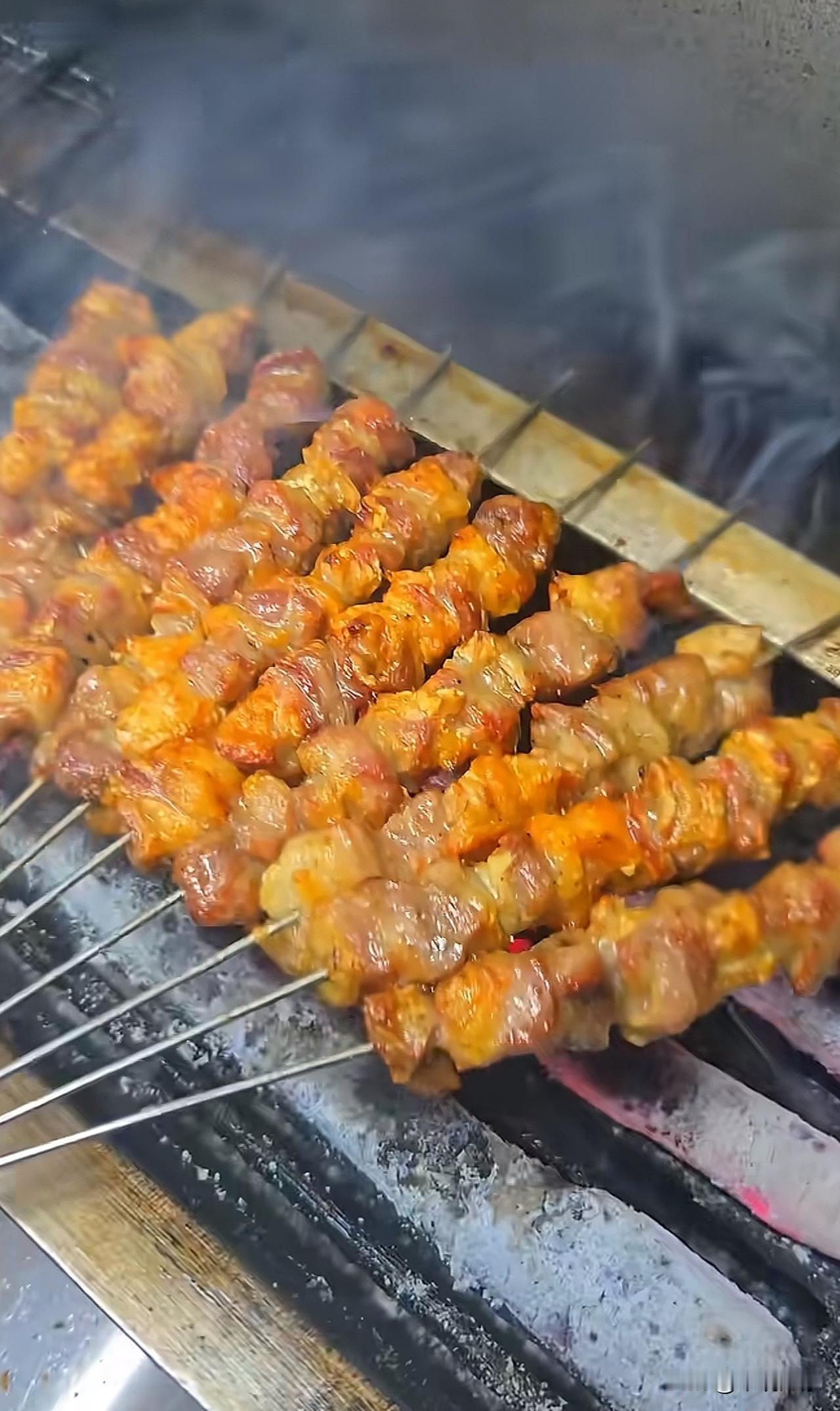 送给半夜饿的睡不着的你们[呲牙]