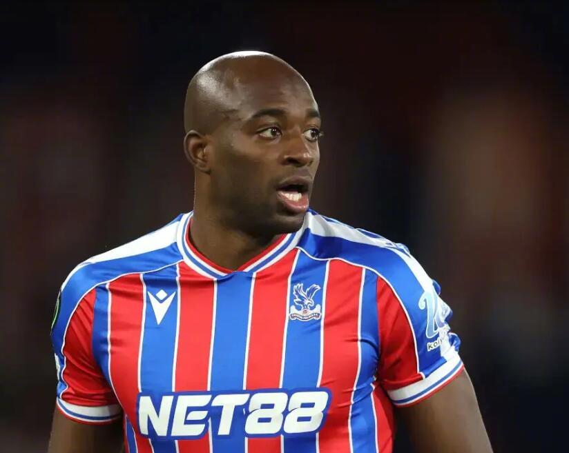 英格兰媒体《每日邮报》记者Simon Jones撰写转会专栏，尤文图斯在首份报价