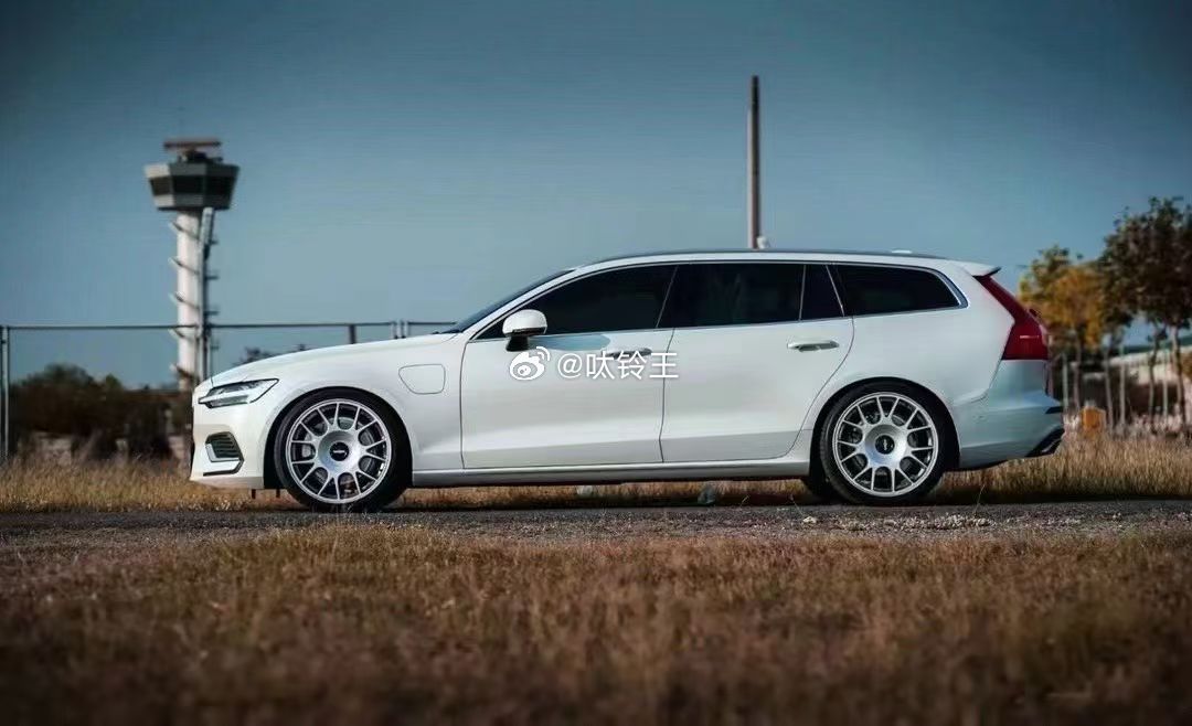 ROTIFORM TUF-R 银色 20寸VOLVO V60 专用数据 现货发售