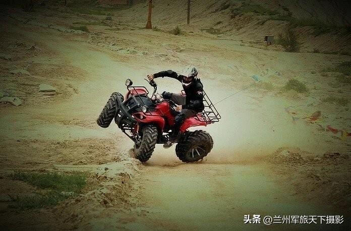 那年夏日安宁滑雪场越野摩托观赛记
之一，热血满格！
       褪去银装的兰州