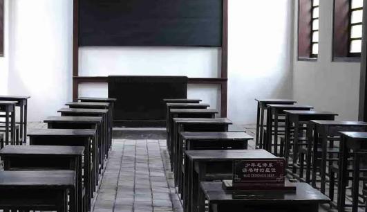 在1955年被逮捕，后毛泽东亲批：此人不可信任，并且服刑改造长达22年。

这个