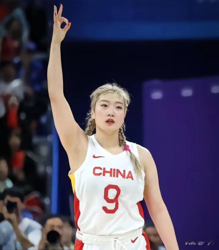 这一刻，还真想念李梦和郑薇指导了!
 
看完中国女篮65:80不敌比利时，心里五
