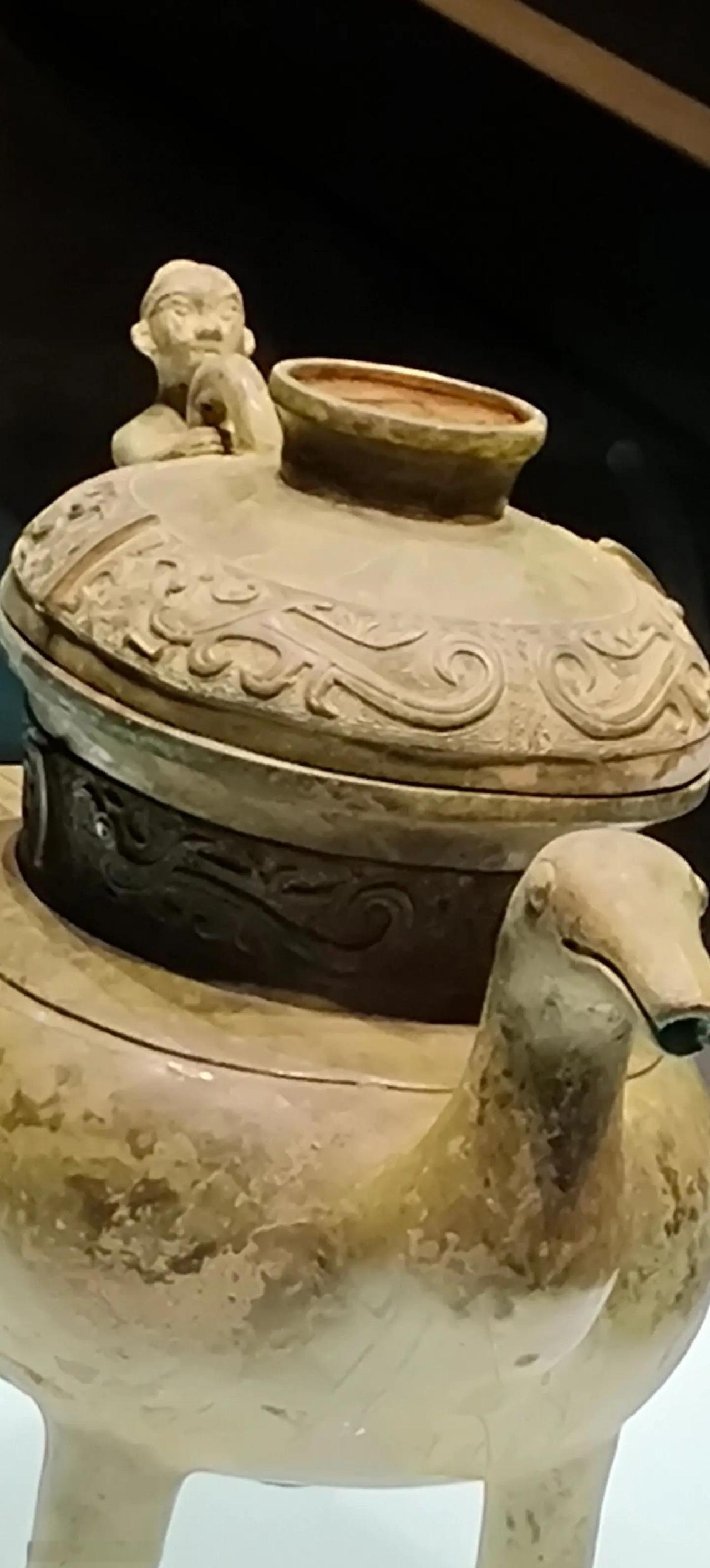 裴李岗文化的发现，将中原农耕文明的基点定格在距今约8000年前。它不仅带来了成熟