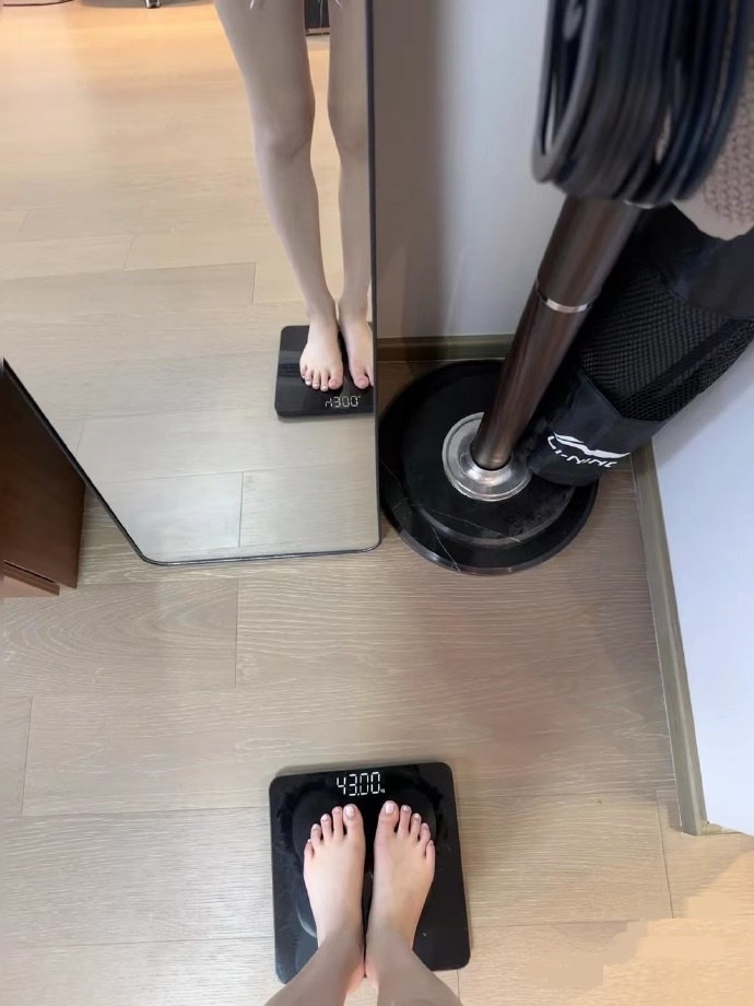 经常给你们推的 ，这个中药缄-脂真的巨有效！！我两个多月120-86！！基本没控