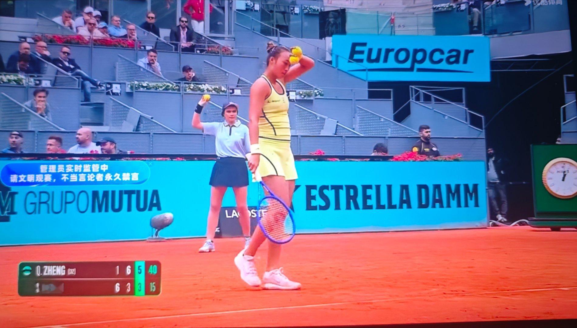 郑钦文vs肯宁现在赢一场都不容易，好在又逆转了。现在问题是打不进深轮次已经有大半