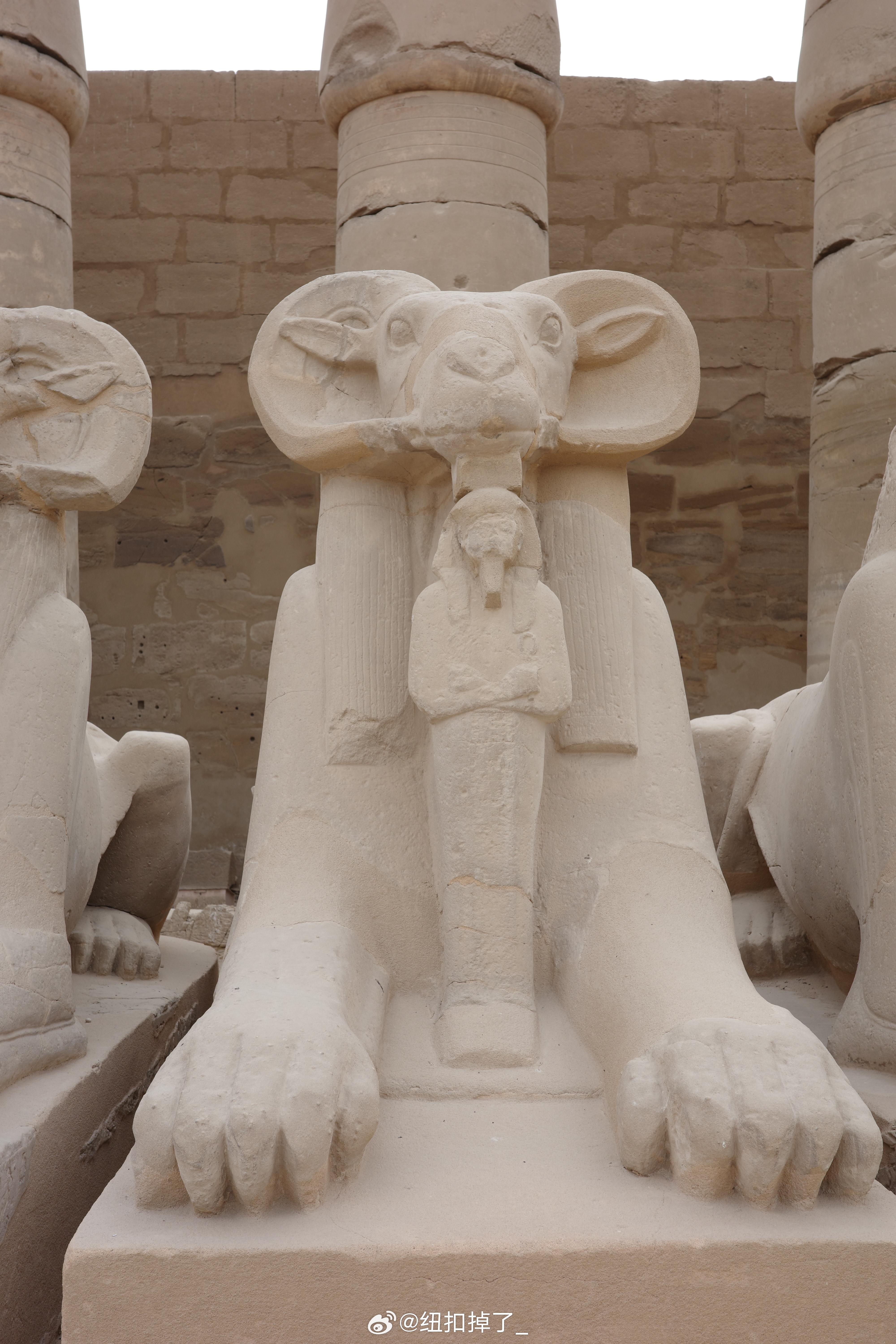 卢克索神庙很漂亮，帝王谷很震撼，但是这里的人非常不友好！在卢克索待的两天半，遭遇