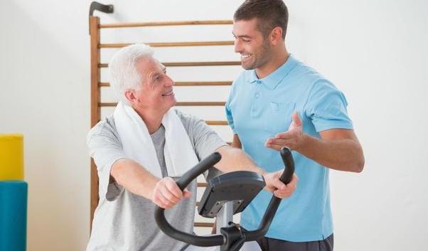 一位老中医说得很实在：“你跑再多步，吃再贵的补品，不如少生点气。”


前两天跟