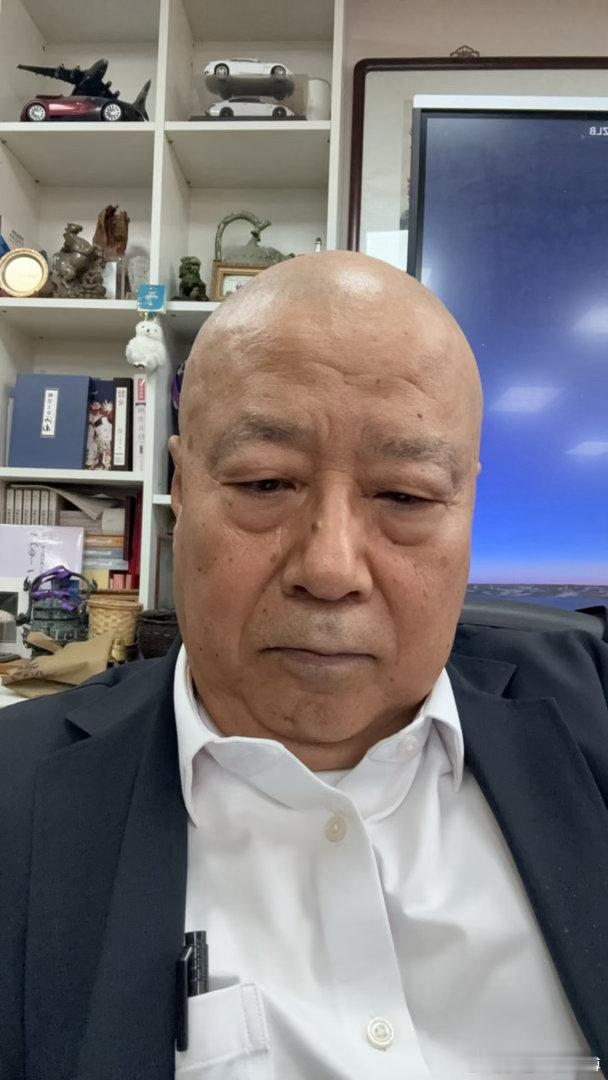 ＇《贻林微观察9396》我原以为自己绝对很努力，没想到前日与年轻的湖南老乡，天津