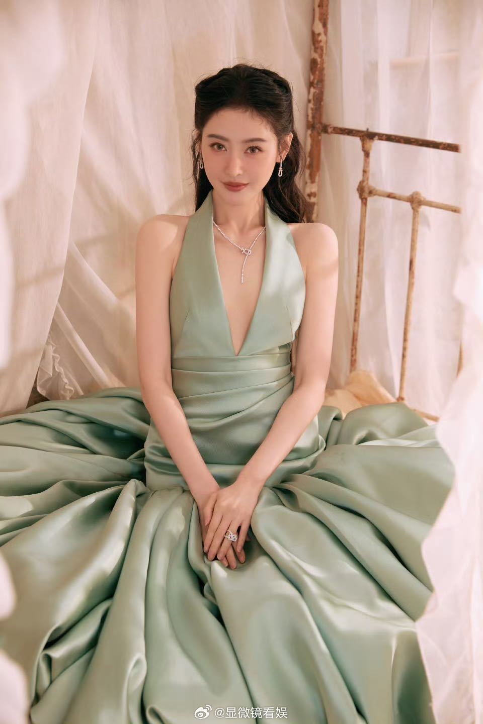 张天爱首演盲人按摩师闯进新赛道 期待～张天爱主演电影《森中有林》官宣定档5月1日
