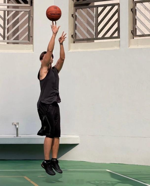 【On.cc】譚俊彥享受親子時光　與仔仔打籃球所謂有其父必有其子，視帝譚俊彥向來