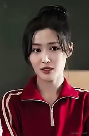 电视剧《主角》里韦小慧的扮演者是翟一青。
 
基本资料
- 出生：2000年12