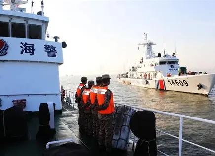 9月29日央视新闻披露：福建海警舰艇编队照常开进金门附近海域巡查，台当局只派金门