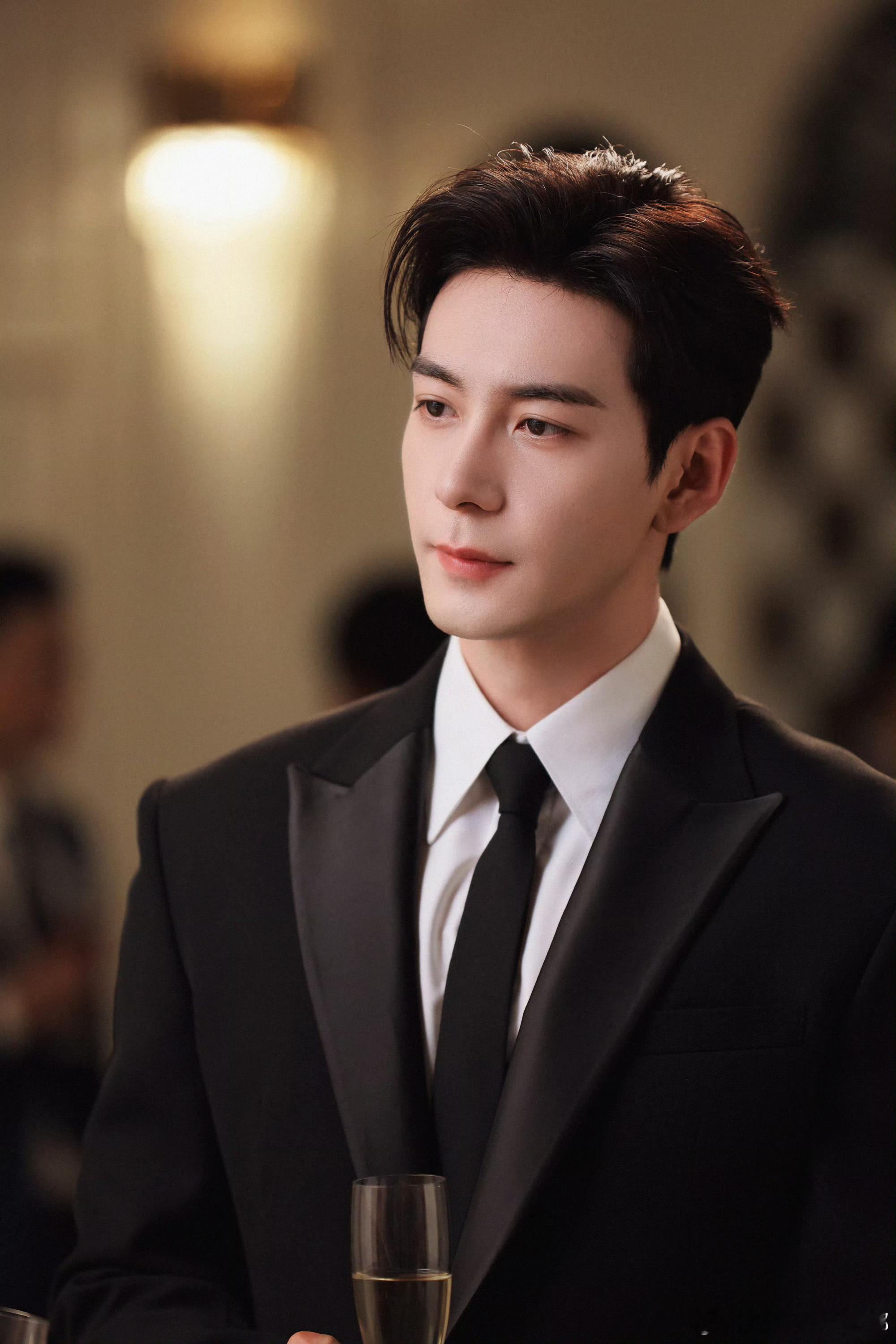 陈星旭！完全天生霸总来的！ 